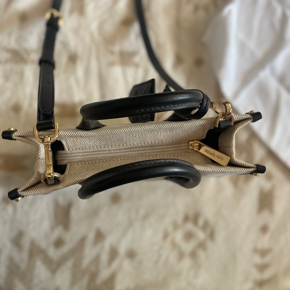 Michael Kors Mirella Black and beige bag - Picture 3 of 6